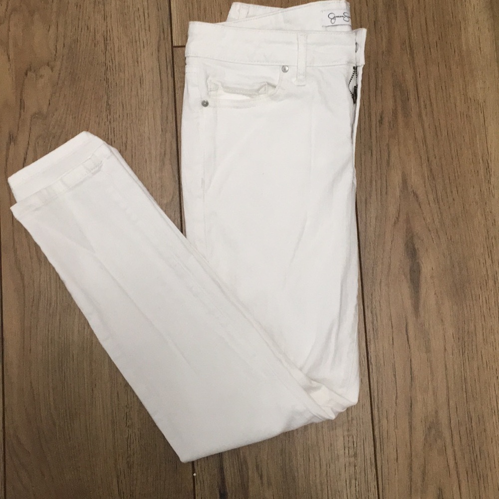 Cropped skinny white jeans
